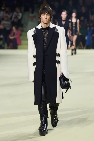 Look 62